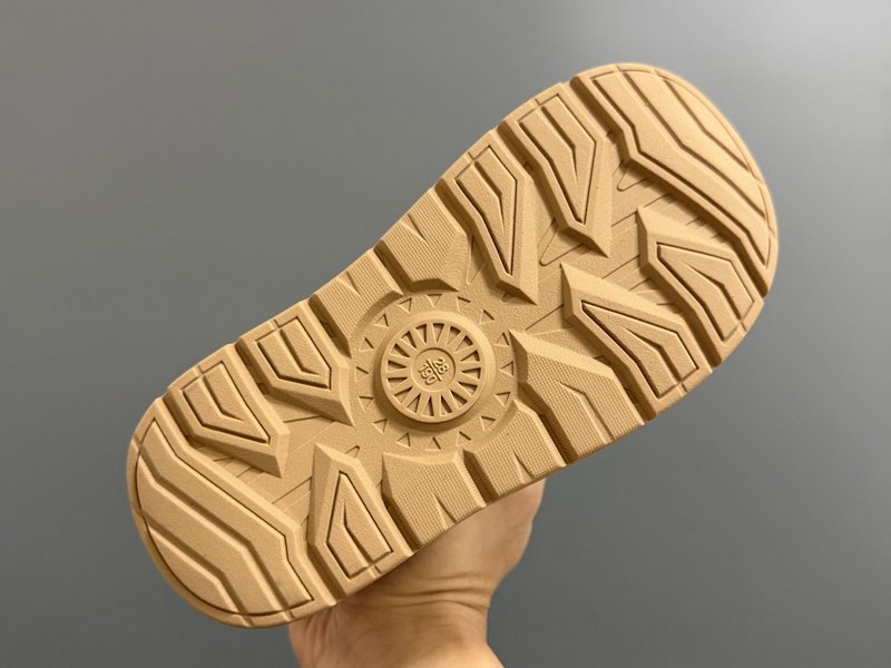 UGG 아동 지퍼 하이탑 스노우부츠 001-284716