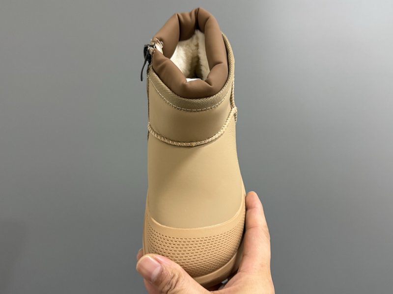 UGG 아동 지퍼 하이탑 스노우부츠 001-284716
