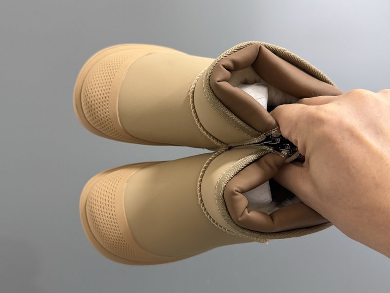 UGG 아동 지퍼 하이탑 스노우부츠 001-284716