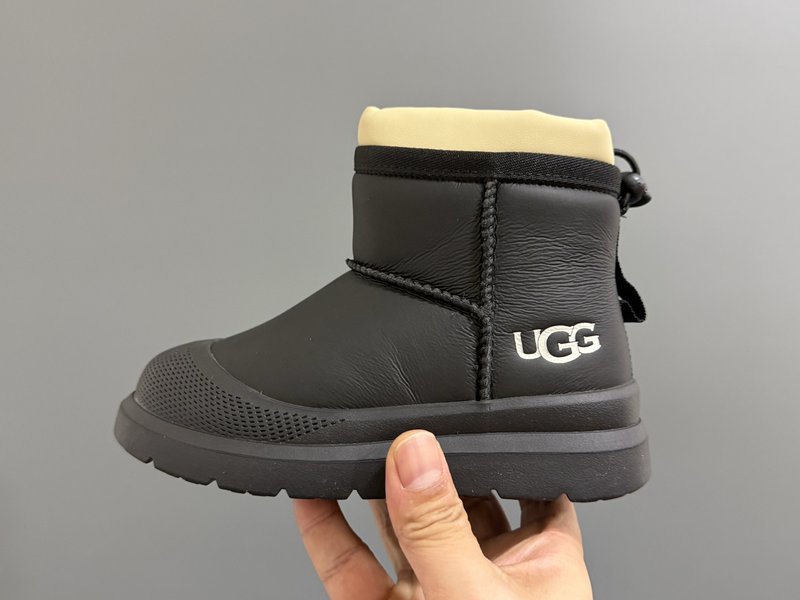 UGG 왕이보 키즈 스노우부츠 001-284717