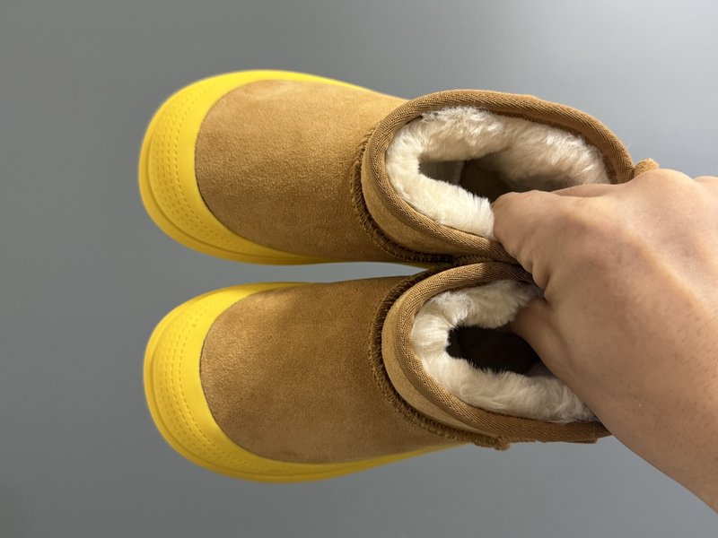 UGG 타즈먼 미드컷 아동 스노우부츠 001-284719