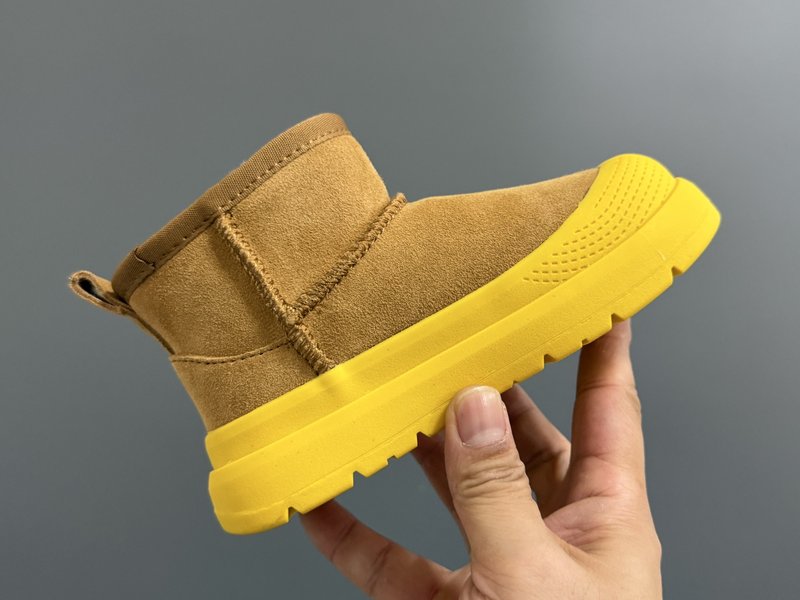 UGG 타즈먼 미드컷 아동 스노우부츠 001-284719