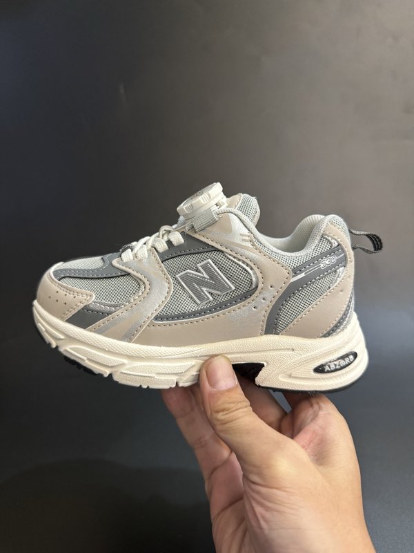 회전 버튼 아동 운동화 001-284852