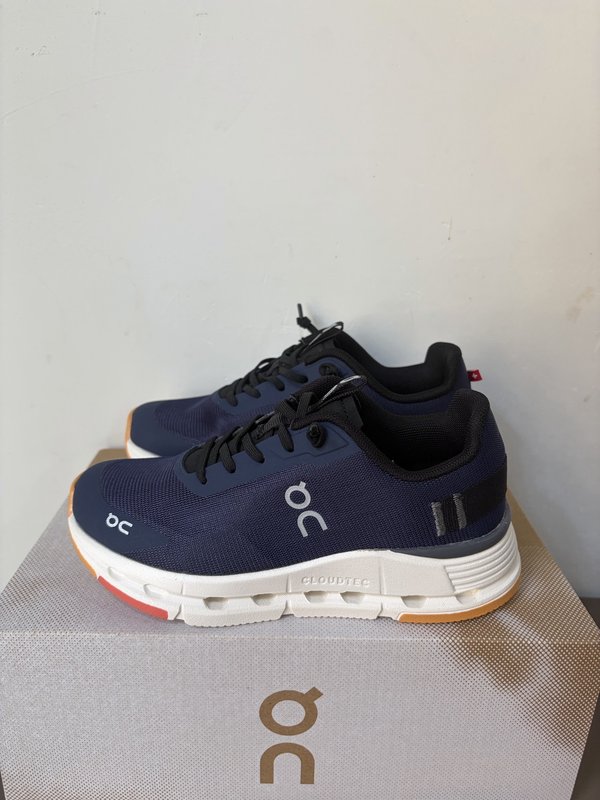 On러닝 Cloudnova Form 2 아동화 001-284961