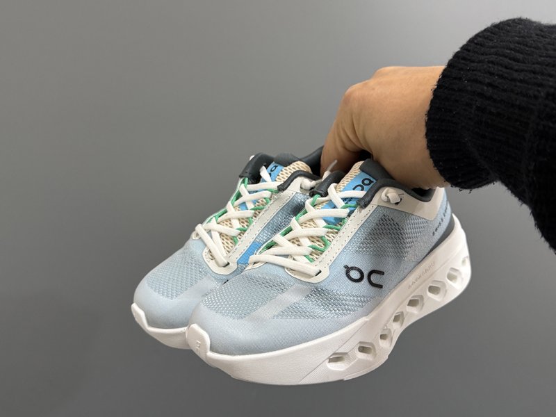 온러닝 Cloudsurfer Next 아동 운동화 001-285052