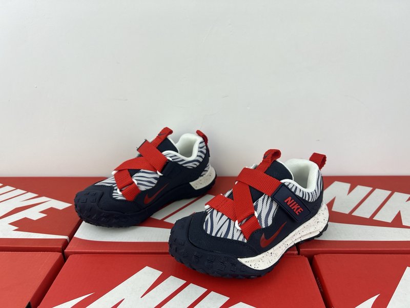 Nike 아동용 타이어 밑창 운동화 001-285136