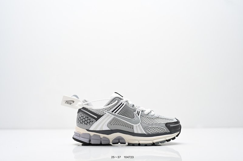 나이키 Zoom Vomero 5 마라톤 레트로 러닝 5 001-285150
