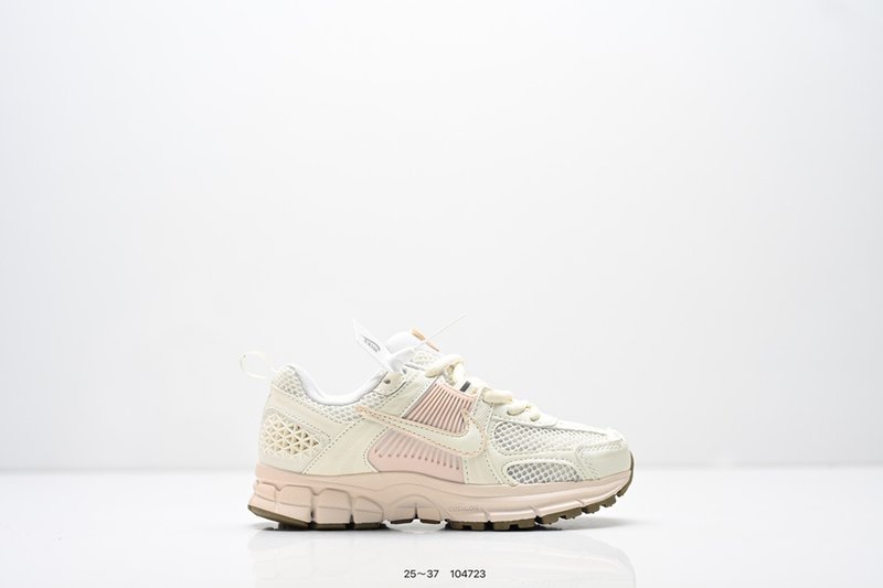 나이키 Zoom Vomero 5 5세대 아동 러닝화 001-285151