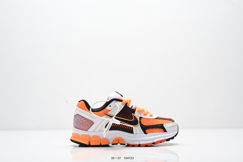 나이키 Zoom Vomero 5 키즈 마라톤 러닝화 001-285152