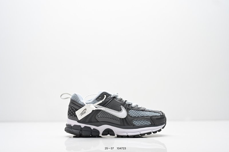 나이키 Zoom Vomero 5 레트로 러닝화 키즈 001-285160