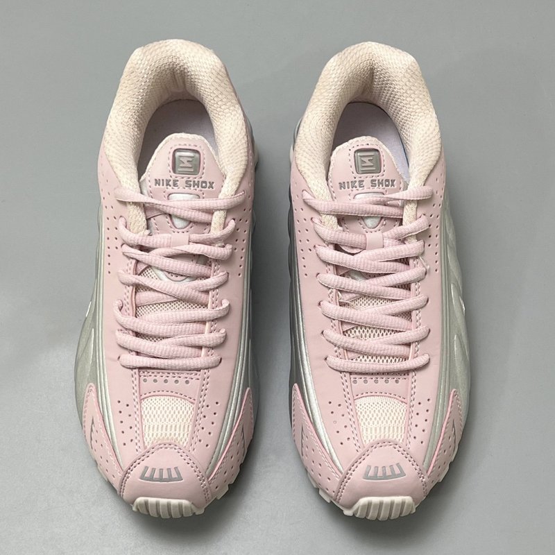 나이키 Shox R4 로우탑 러닝화 YH버전 001-285252