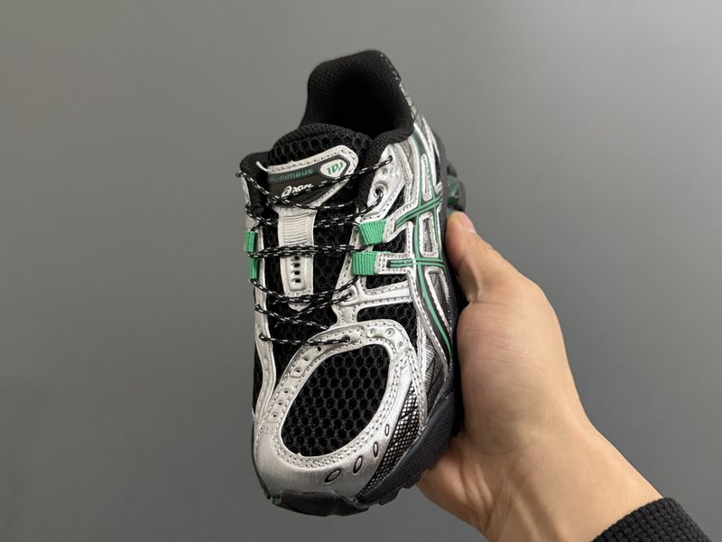 아식스 Gel-NIMBUS 아동 운동화 001-285280