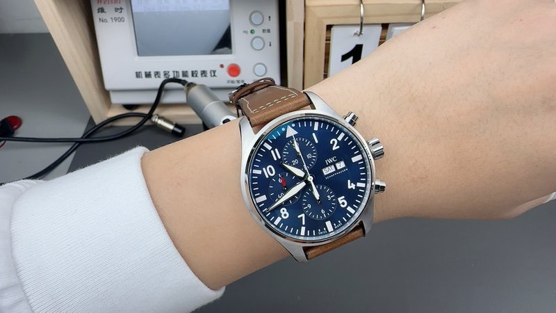 ZF IWC 파일럿 크로노 43mm 블루 001-285389