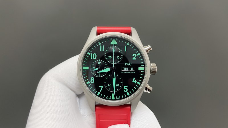 IWC 파일럿 AMG 엔지니어 시계 001-285393
