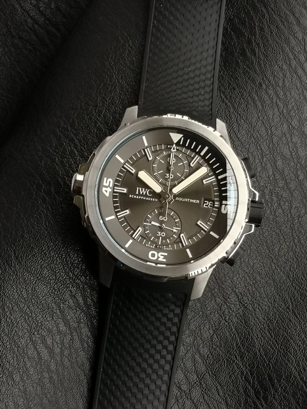 IWC 마린 크로노그래프 V6 상어 에디션 001-285396