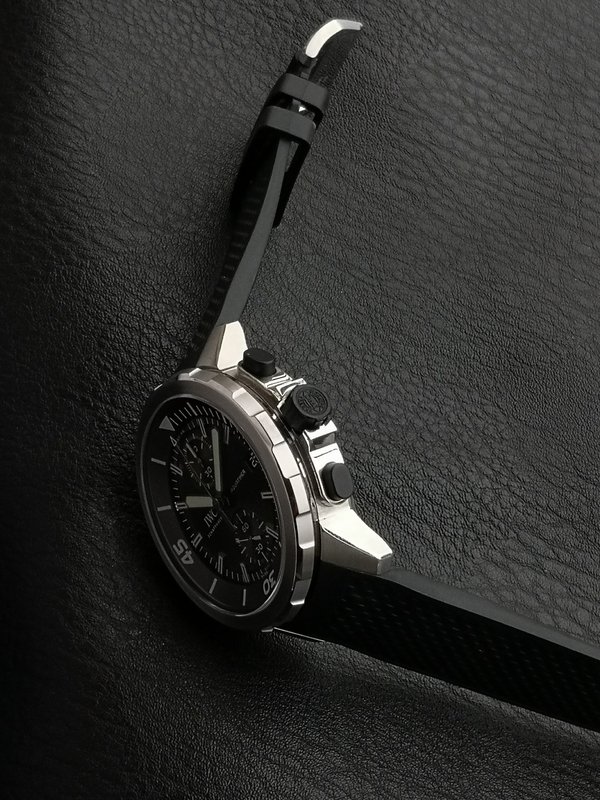 IWC 마린 크로노그래프 V6 상어 에디션 001-285396