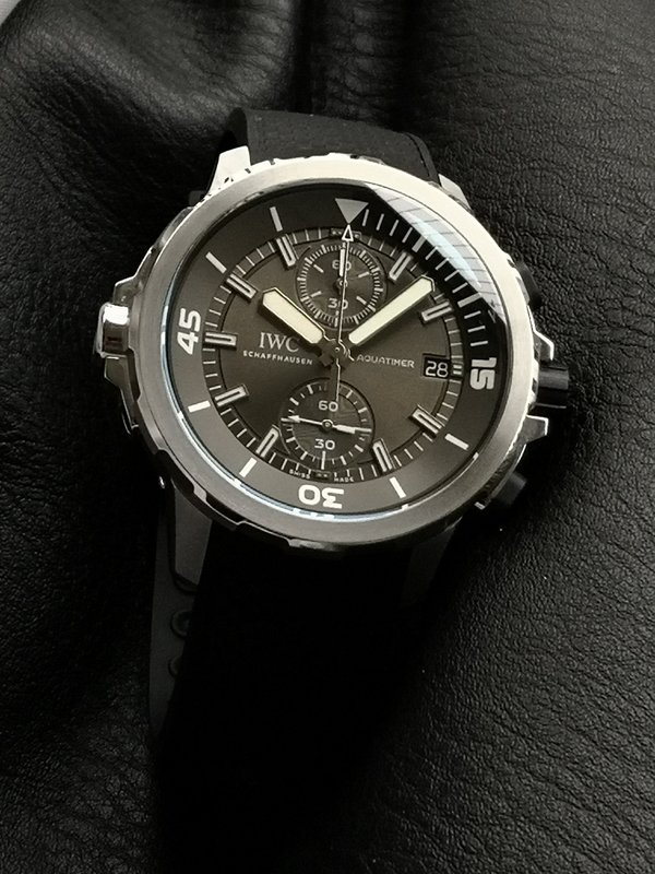 IWC 마린 크로노그래프 V6 상어 에디션 001-285396