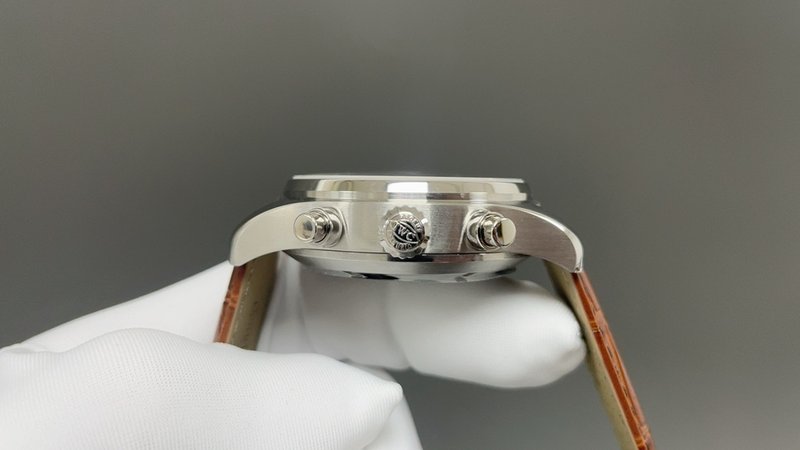 IWC 파일럿 크로노그래프 시계 001-285403