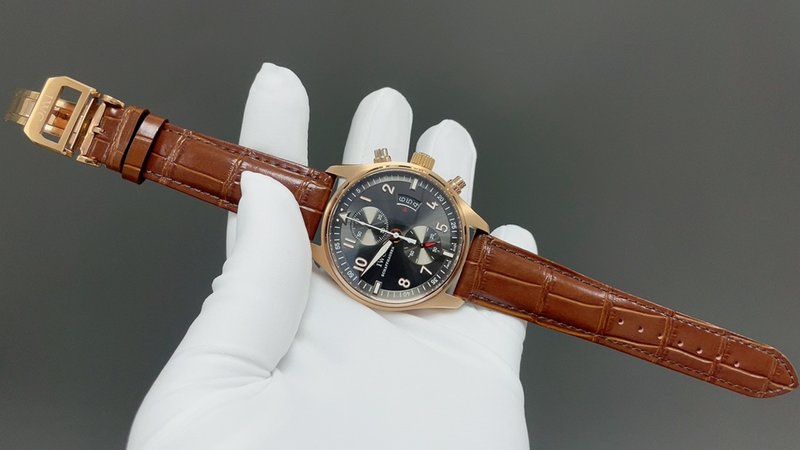 IWC 파일럿 크로노그래프 시계 001-285403