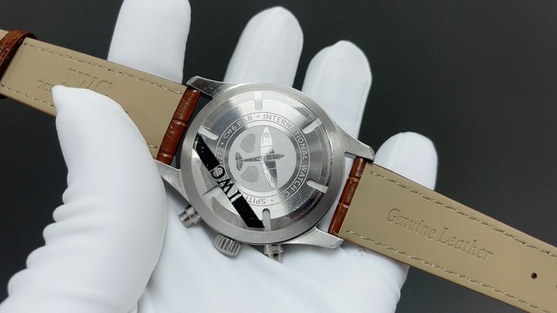 IWC 파일럿 크로노그래프 시계 001-285403