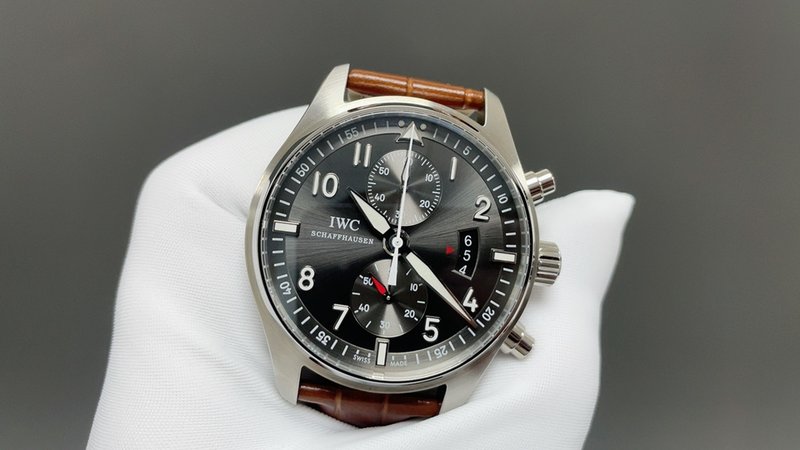 IWC 파일럿 크로노그래프 시계 001-285403