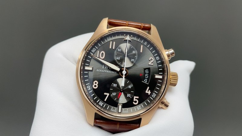 IWC 파일럿 크로노그래프 시계 001-285403