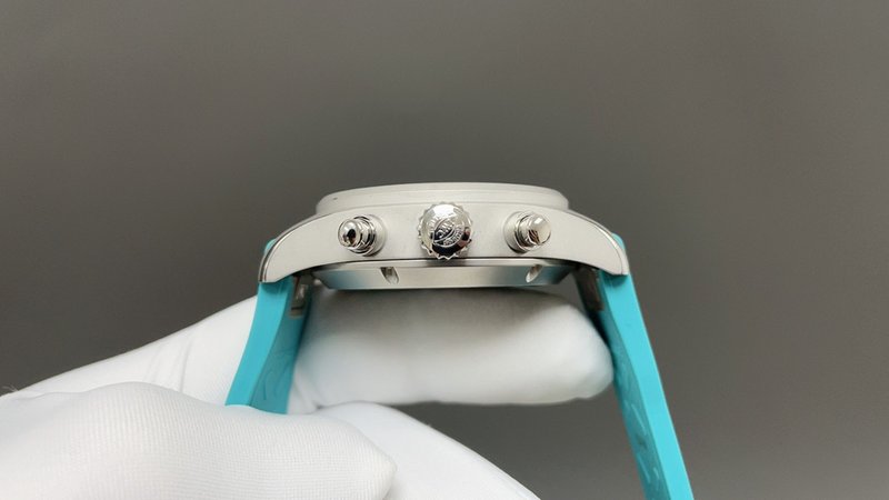 IWC 파일럿 시리즈 티타늄 케이스 41mm 기계식 시 001-285407