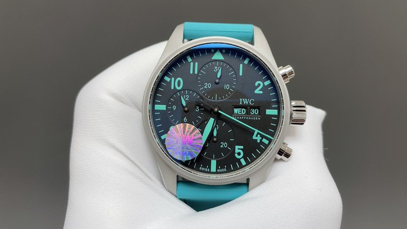 IWC 파일럿 시리즈 티타늄 케이스 41mm 기계식 시 001-285407