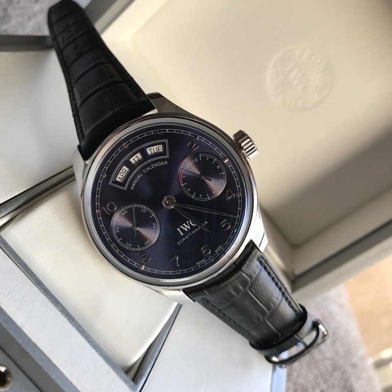 IWC 포르투갈 퍼페추얼 캘린더 시계 001-285409
