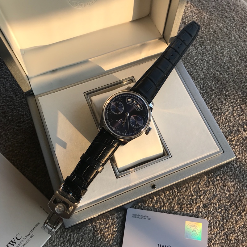 IWC 포르투갈 퍼페추얼 캘린더 시계 001-285409