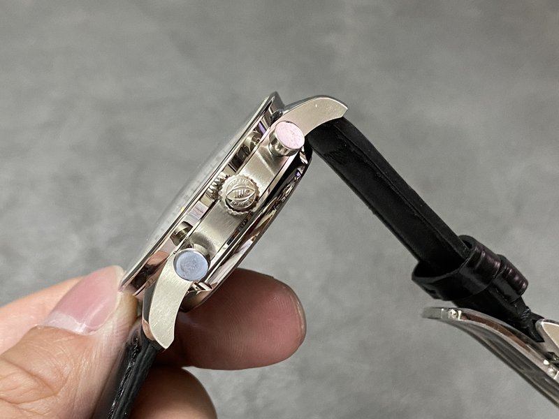 IWC 포르투기저 투명 백 케이스 001-285418