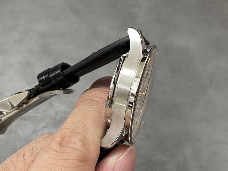 IWC 포르투기저 투명 백 케이스 001-285418