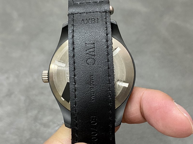 IWC 마크18 TOP GUN 세라믹 M버전 001-285420