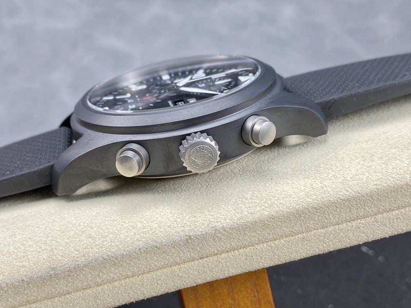 IWC 블랙 세라믹 TOP GUN 크로노그래프 시계 001-285421
