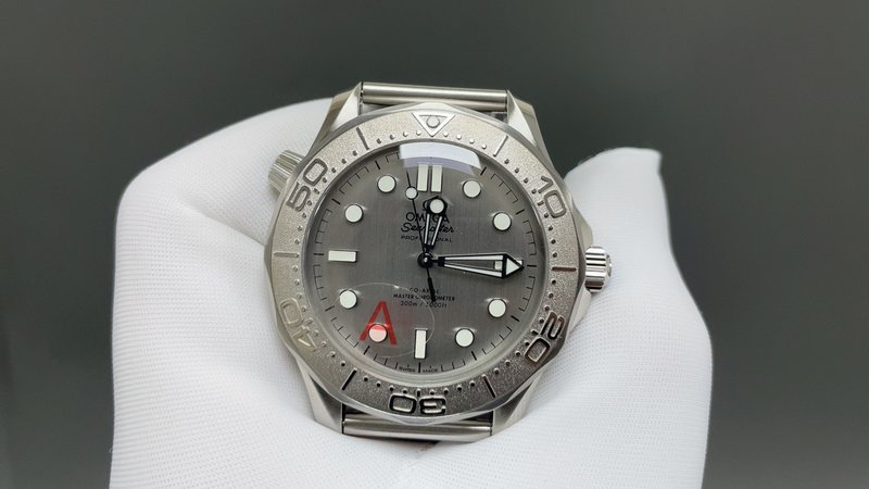 오메가 본드007 노타임투다이 42mm VS 최고급 001-285459
