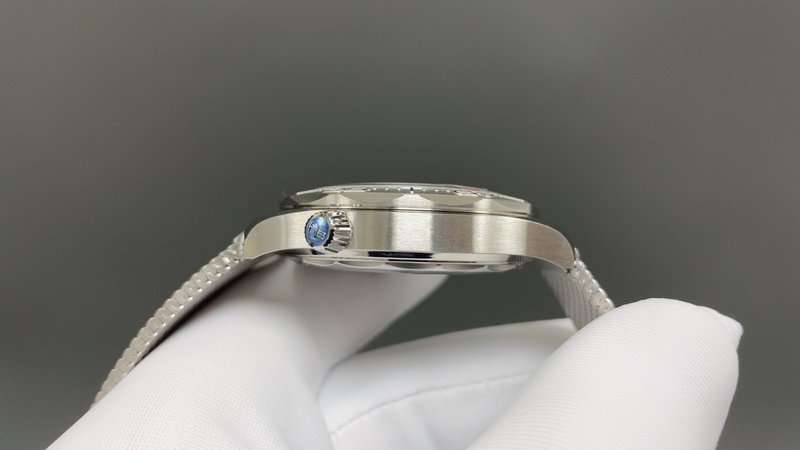 오메가 본드007 노타임투다이 42mm VS 최고급 001-285459