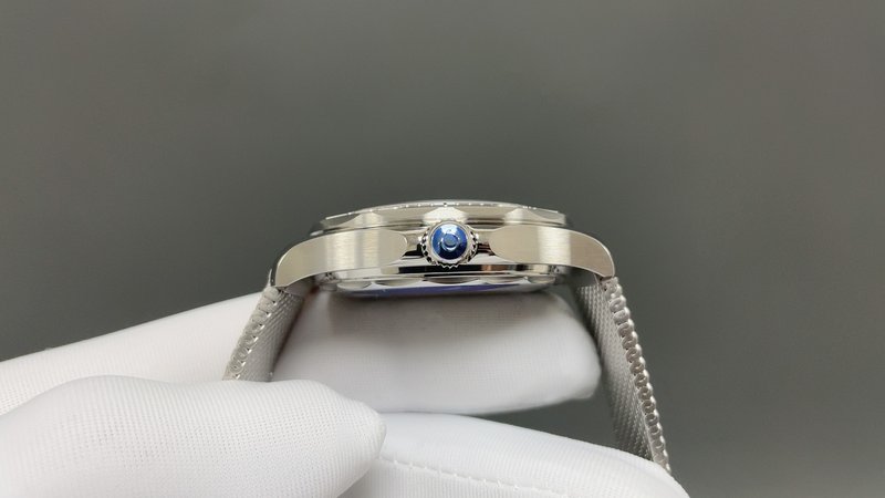 오메가 본드007 노타임투다이 42mm VS 최고급 001-285459