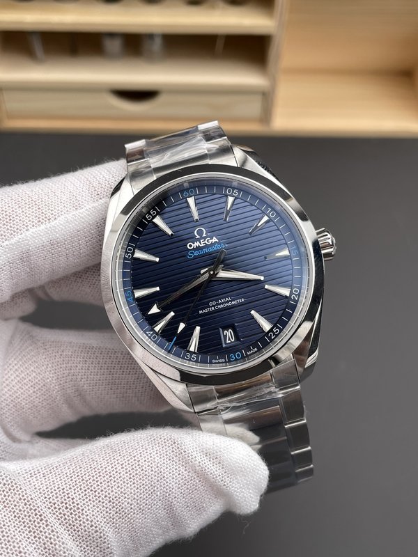 오메가 씨마스터 아쿠아테라 41mm 블루 우드 다이얼 001-285493