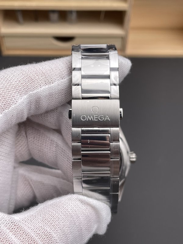 오메가 씨마스터 아쿠아테라 41mm 블루 우드 다이얼 001-285493