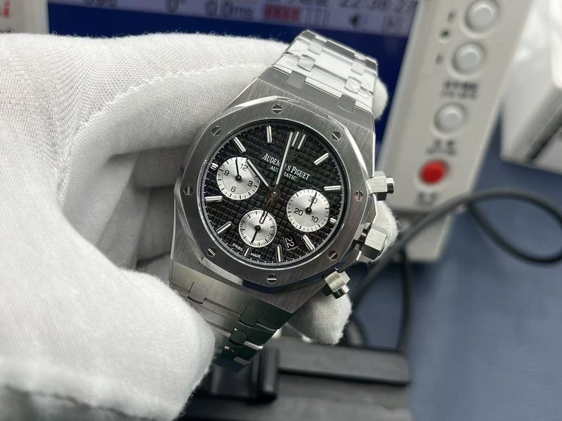 오데마 피게 오크 크로노그래프 시계  001-285525
