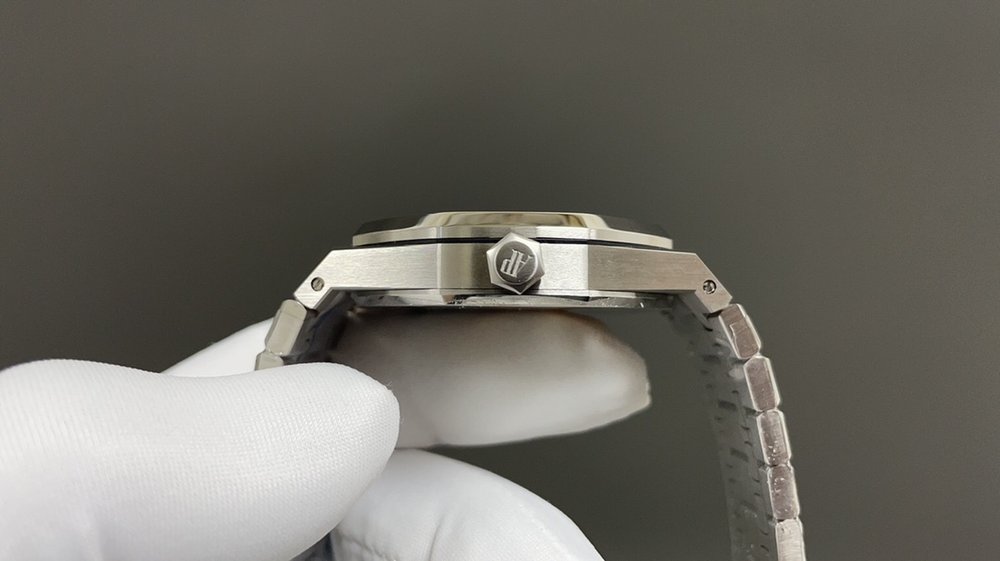 에이피 로얄 오크 화이트 케이스 그레이 다이얼 41mm 001-285538