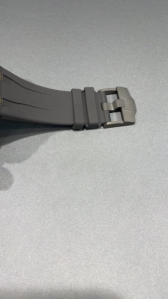 에이피 로얄 오크 오프쇼어 크로노그래프 44mm 001-285547