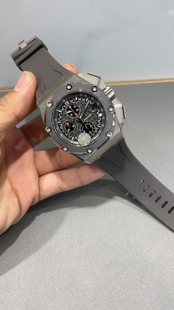 에이피 로얄 오크 오프쇼어 크로노그래프 44mm 001-285547