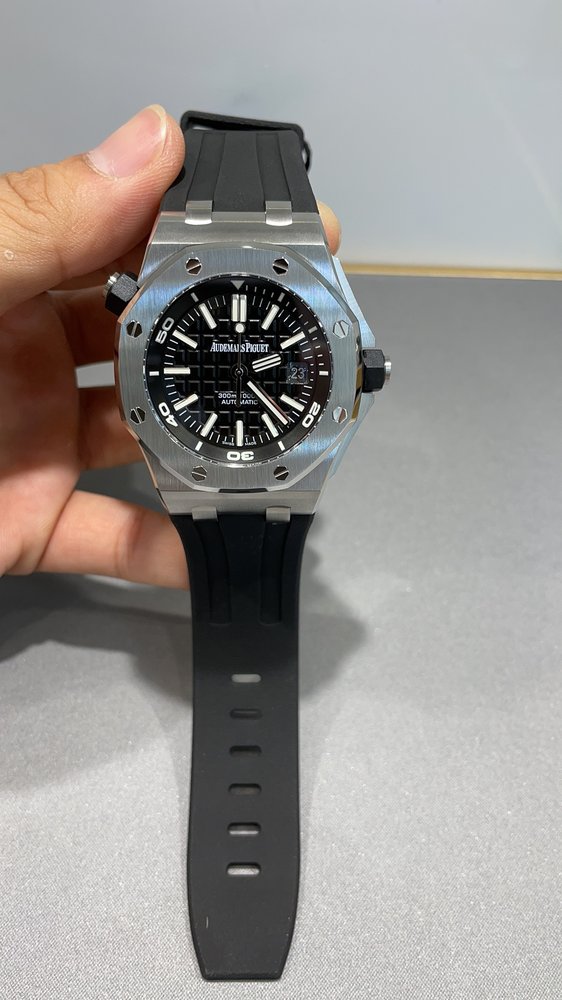 오데마 피게 로열 오크 오프쇼어 오토매틱 시계 001-285548