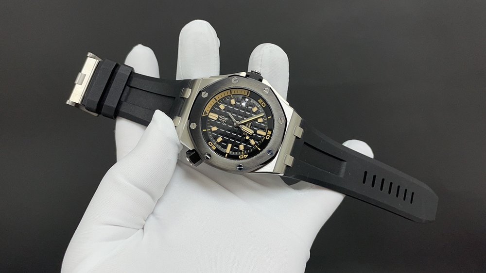 오데마 피게 화이트 케이스 블랙 세라믹 42mm 원클릭 001-285558