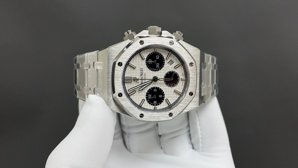 에이피 로열오크 판다 크로노그래프 41mm 001-285559