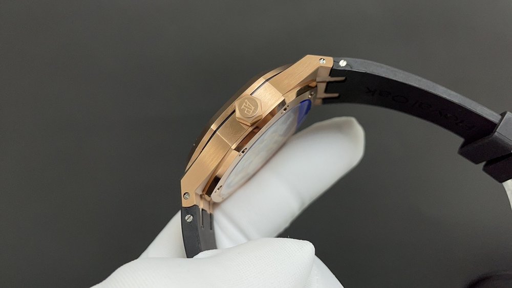 에이피 로열오크 로즈골드 블랙 다이얼 41mm 러버 스 001-285560