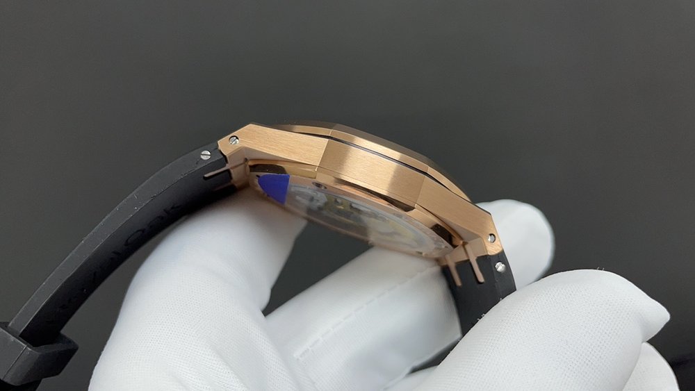 에이피 로열오크 로즈골드 블랙 다이얼 41mm 러버 스 001-285560