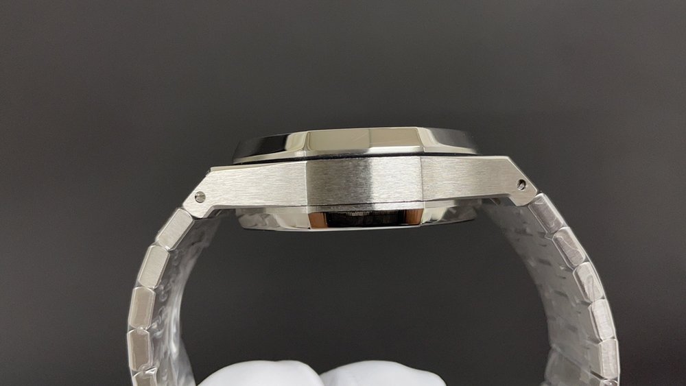 에이프 화이트 케이스 블루 다이얼 41mm 시계 001-285570