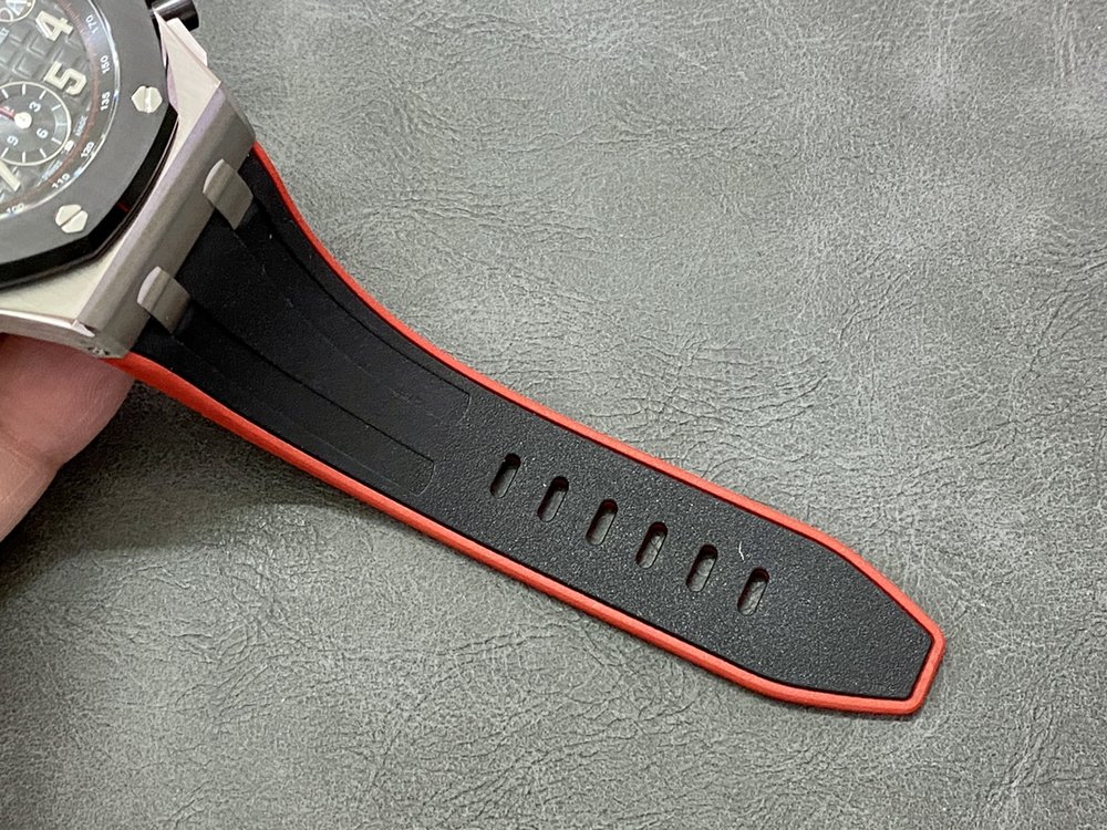 APF 오데마피게 로얄 오크 오프쇼어 42mm 시계 001-285572